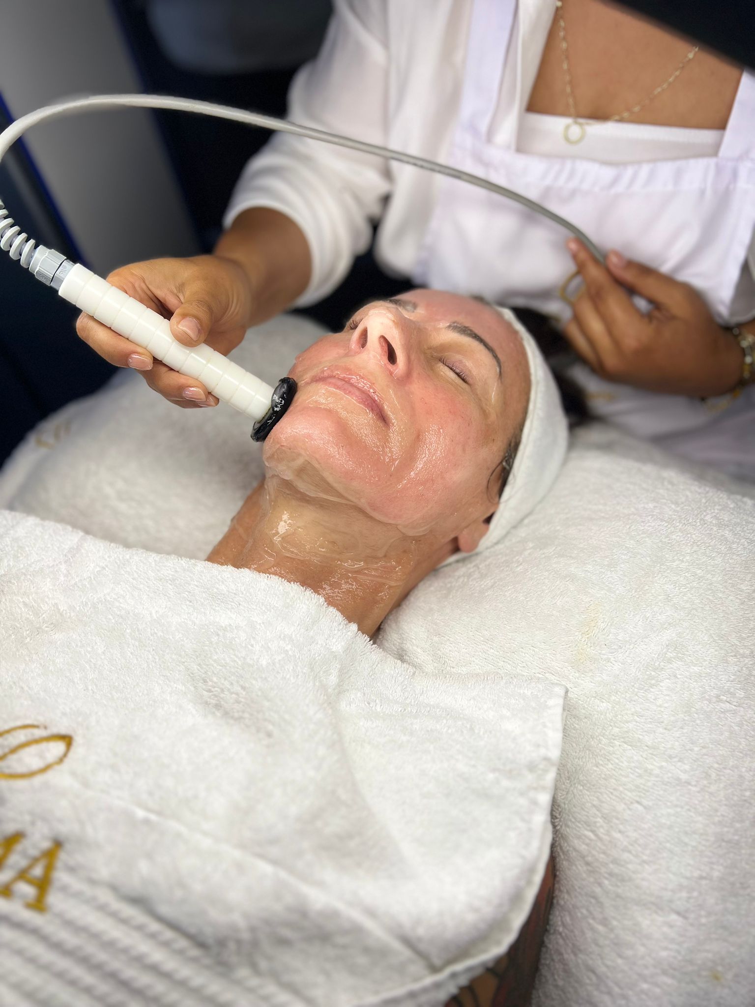 Aysima Institut – Behandlungsbereich im Kosmetikstudio