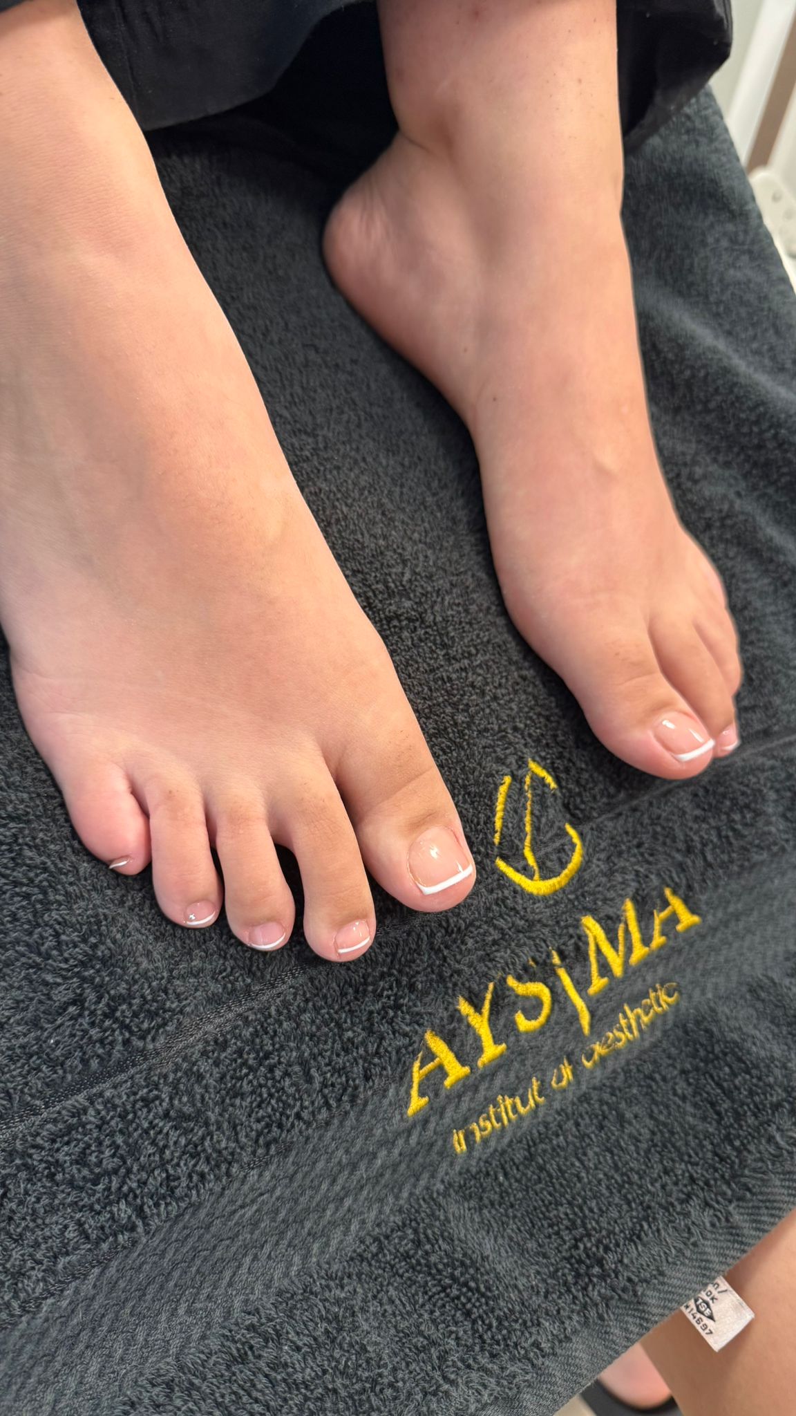 Aysima Institut – Hochwertige Beauty-Produkte im Einsatz